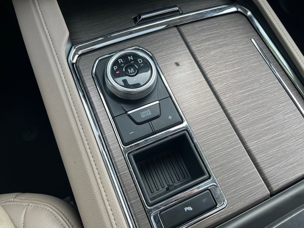Certified 2024 Ford Expedition Limited image 27