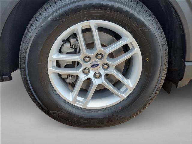 Certified 2025 Ford Explorer Active RWD image 25