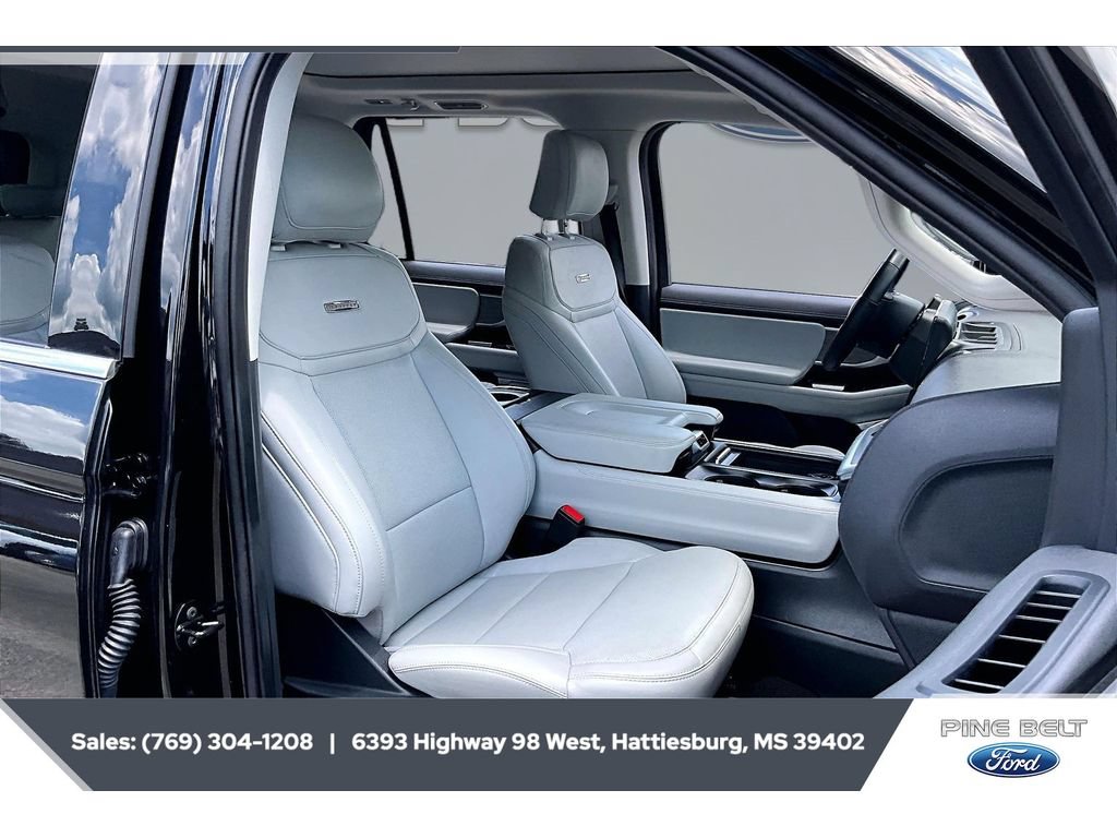 Certified 2025 Ford Expedition Platinum AWD/4WD image 6