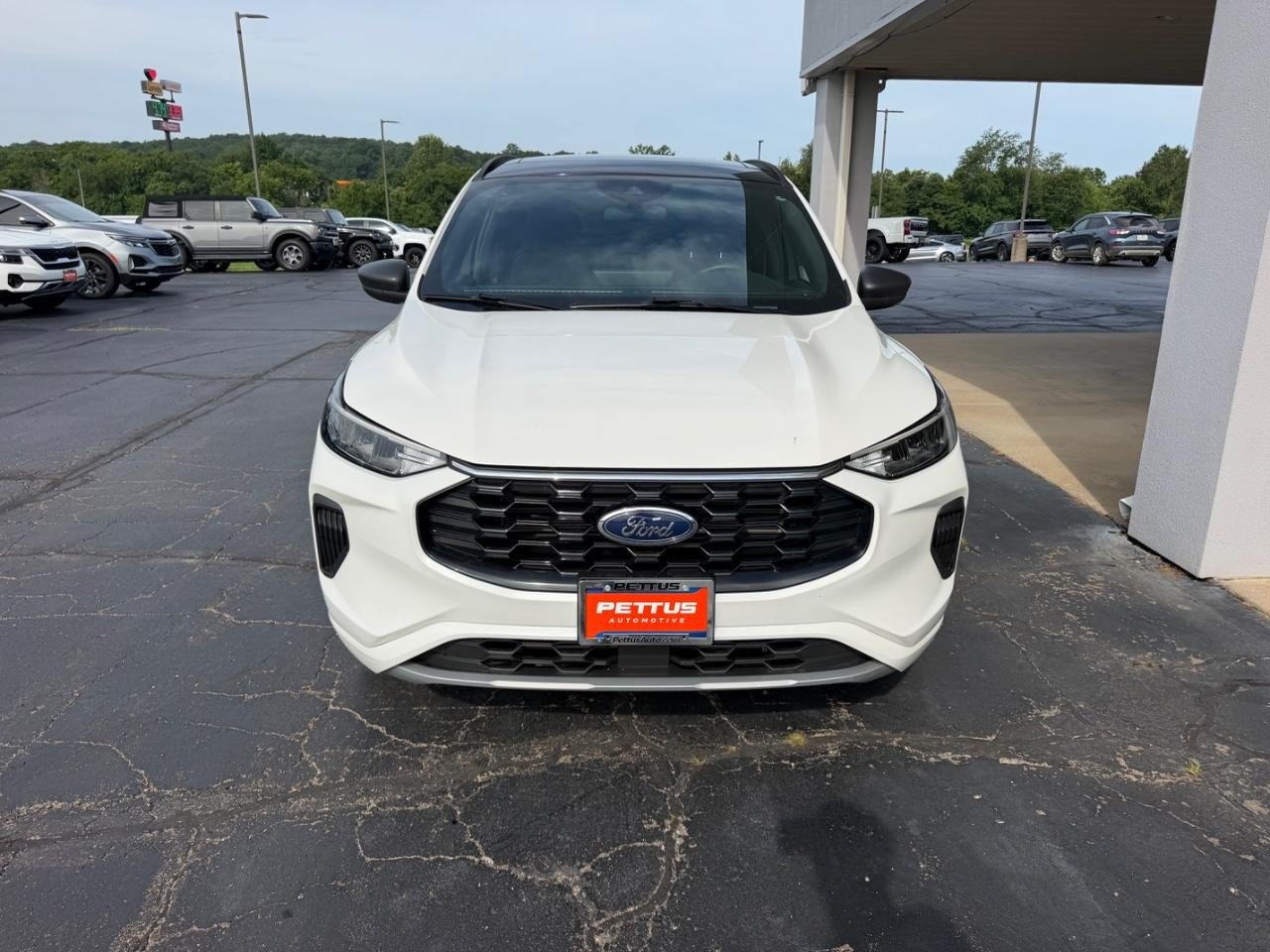 Certified 2024 Ford Escape ST-Line w/ Tech Pack #1 AWD/4WD image 9