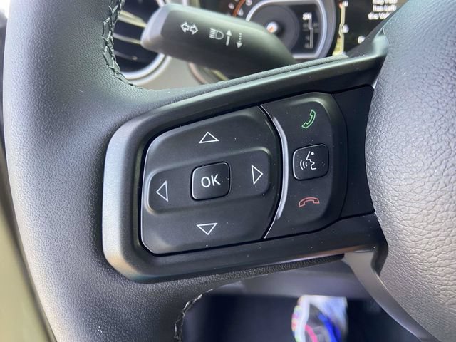 Used 2025 Jeep Gladiator Mojave AWD/4WD image 25