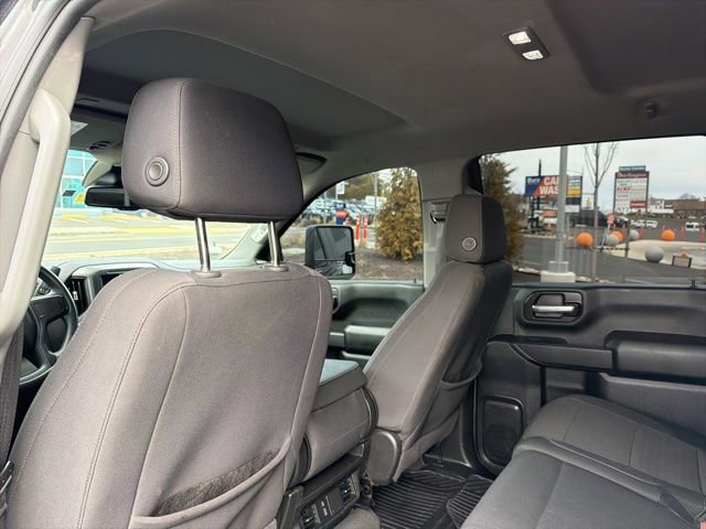 Used 2024 Chevrolet Silverado 2500 Custom w/ Custom Value Package image 21