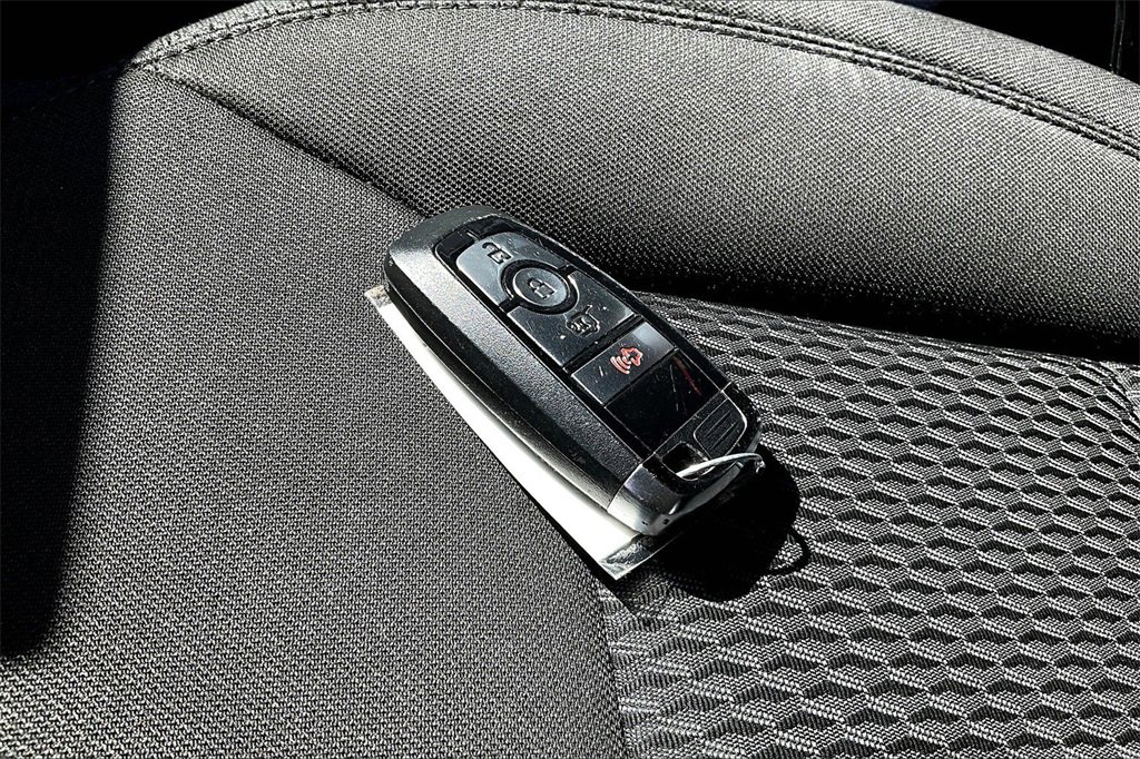 Certified 2023 Ford Explorer XLT w/ Class IV Trailer Tow Package image 12