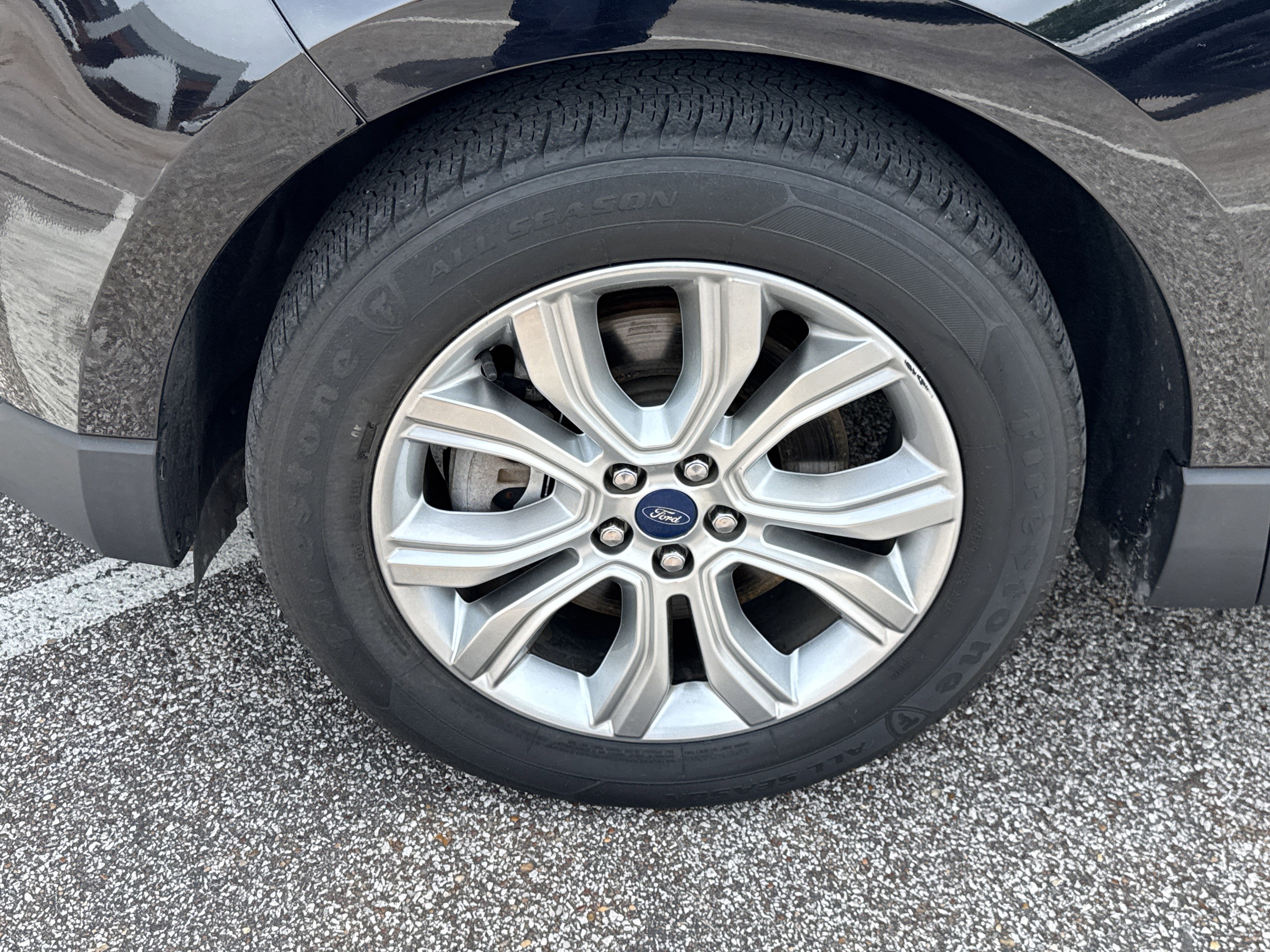 Certified 2020 Ford Edge Titanium w/ Cold Weather Package AWD/4WD image 9