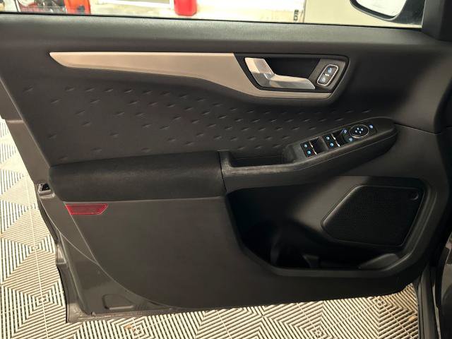 Certified 2020 Ford Escape SE Sport FWD image 15