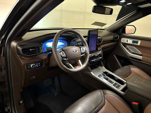 Certified 2022 Ford Explorer King Ranch w/ Premium Technology Package RWD image 6