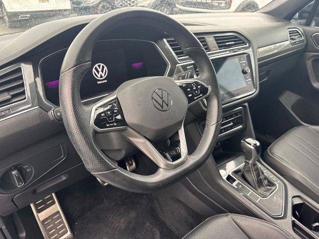 Used 2023 Volkswagen Tiguan SE R-Line FWD image 9