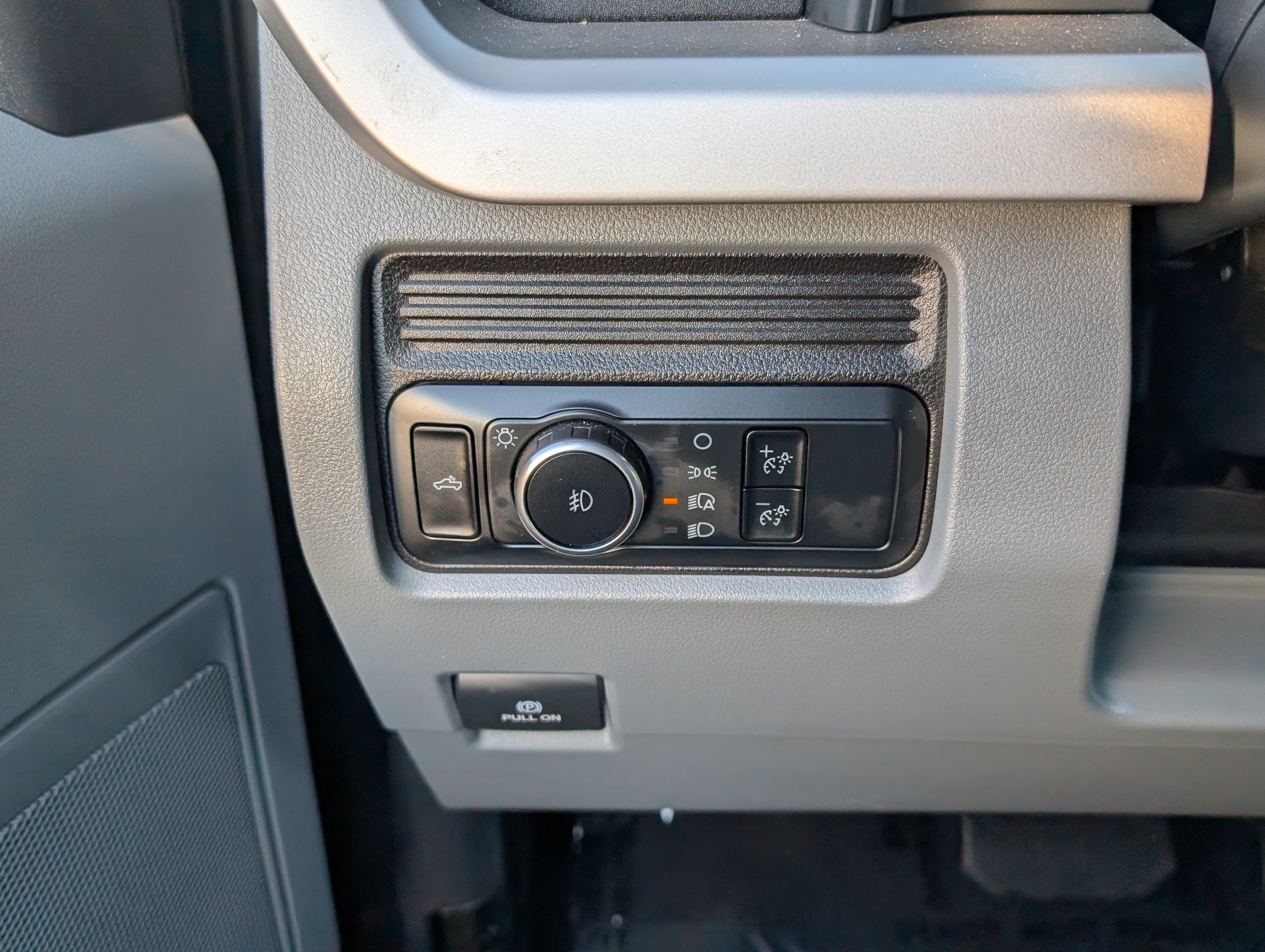 Certified 2024 Ford F250 XL w/ STX Appearance Package image 18