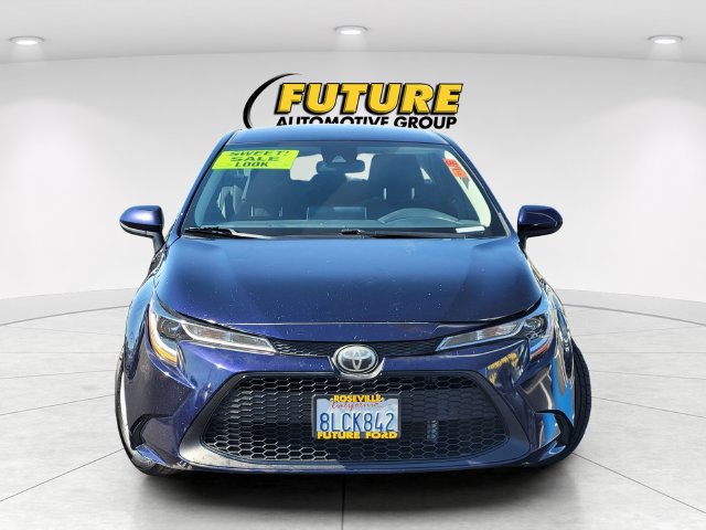 Used 2020 Toyota Corolla LE FWD image 2
