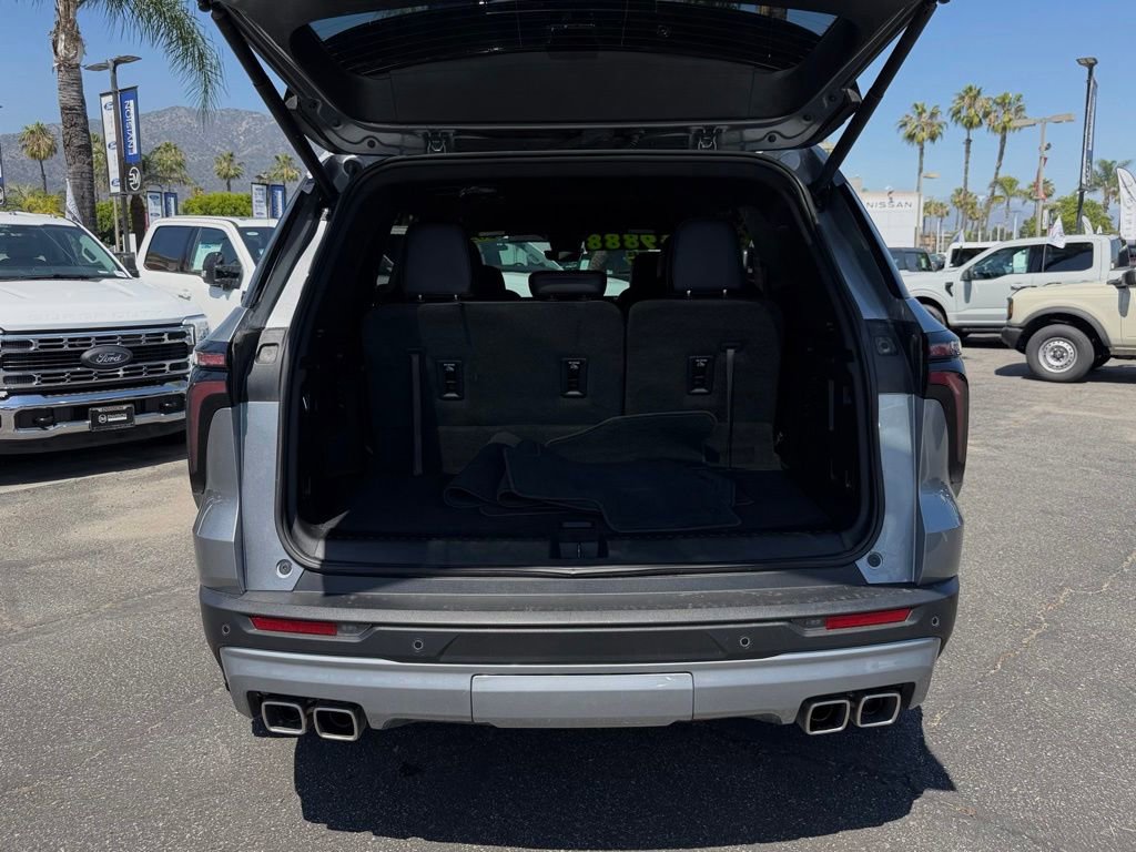 Used 2025 Chevrolet Traverse Z71 w/ Enhanced Driving Package AWD/4WD image 10