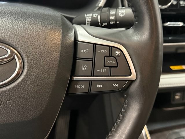 Used 2023 Toyota Highlander Limited AWD/4WD image 18