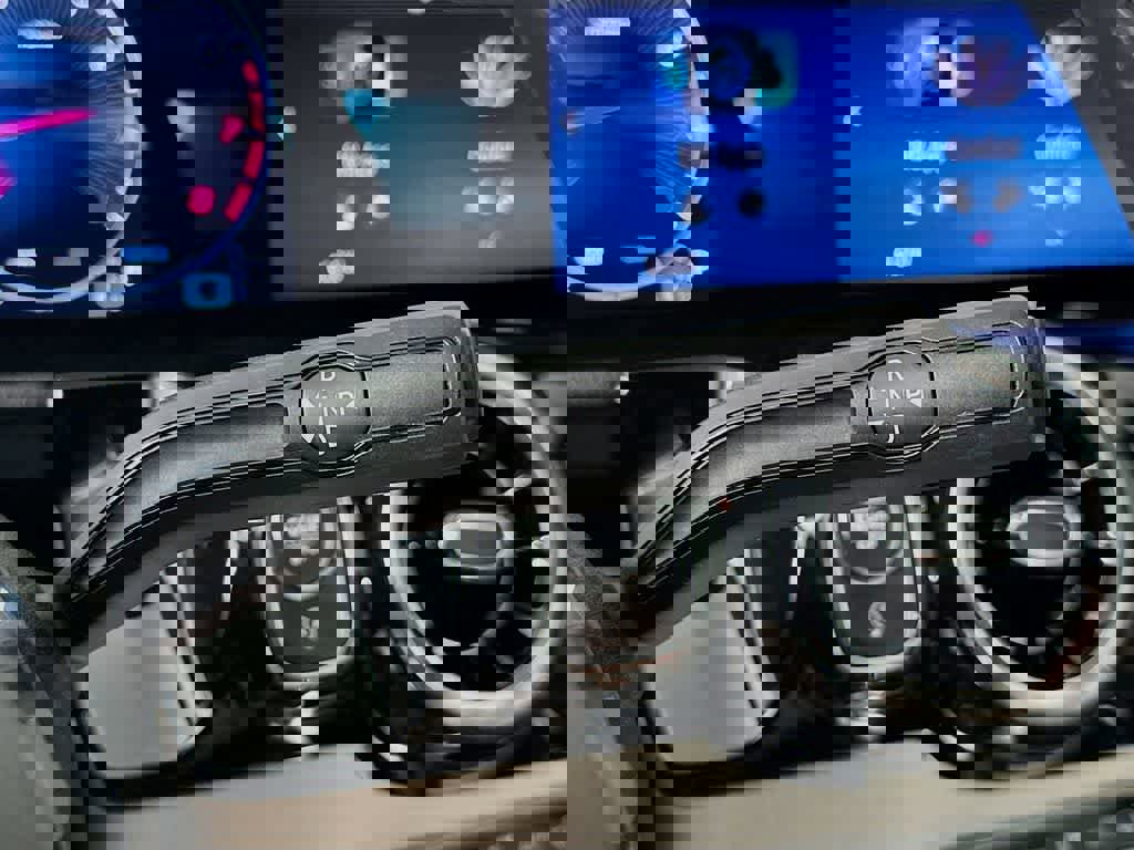 Used 2025 Mercedes-Benz GLA 250 4MATIC image 22