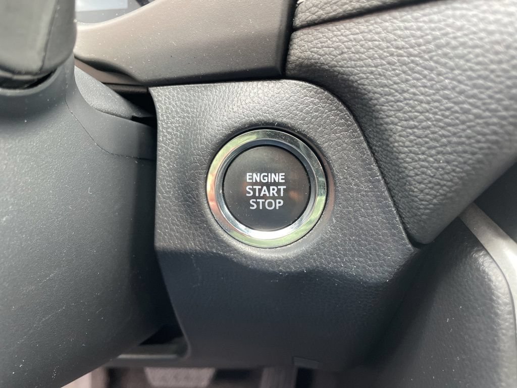 Used 2024 Toyota RAV4 XLE AWD/4WD image 21