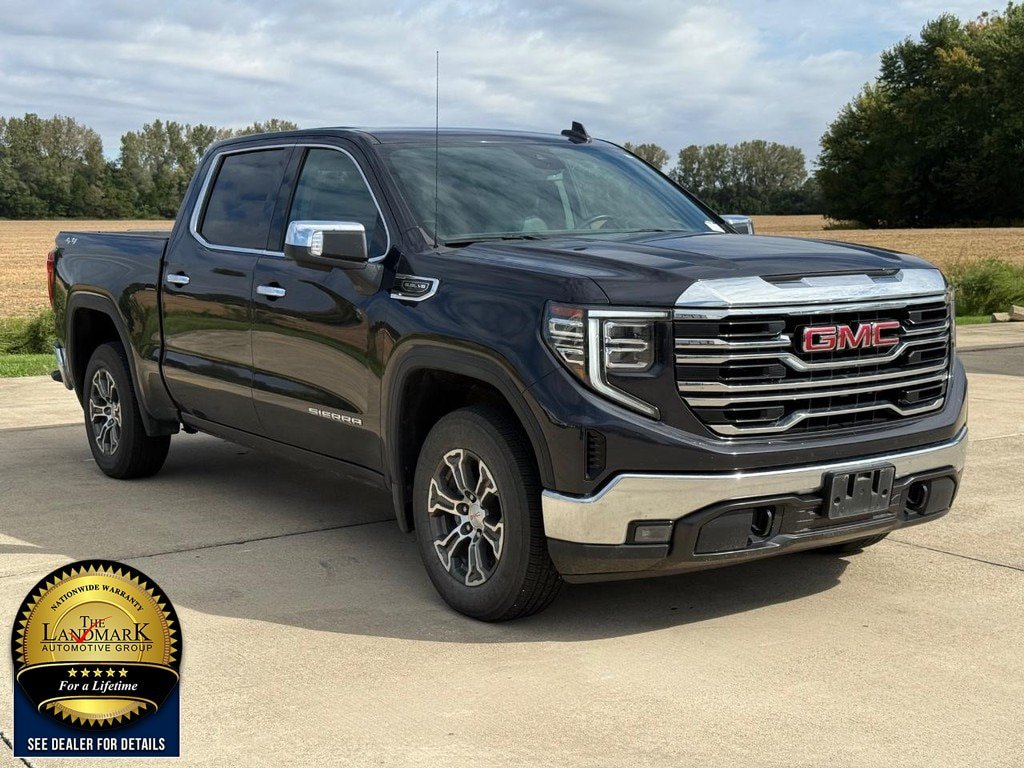 Used 2025 GMC Sierra 1500 SLT AWD/4WD image 3