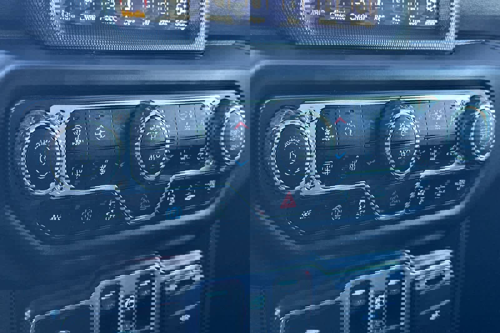 Used 2021 Jeep Wrangler Unlimited Sahara w/ Cold Weather Group image 20