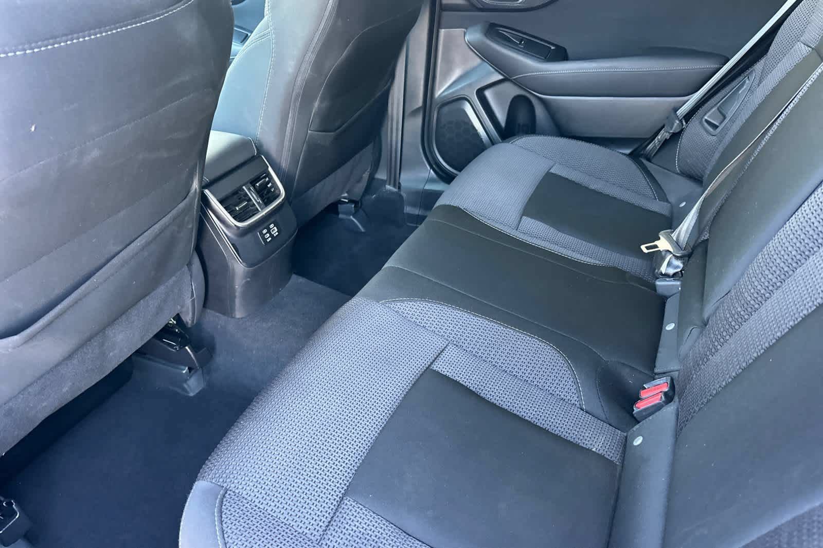 Used 2025 Subaru Outback Premium AWD/4WD image 4