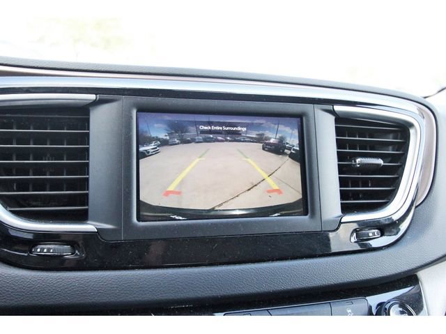 Used 2023 Chrysler Voyager LX FWD image 25