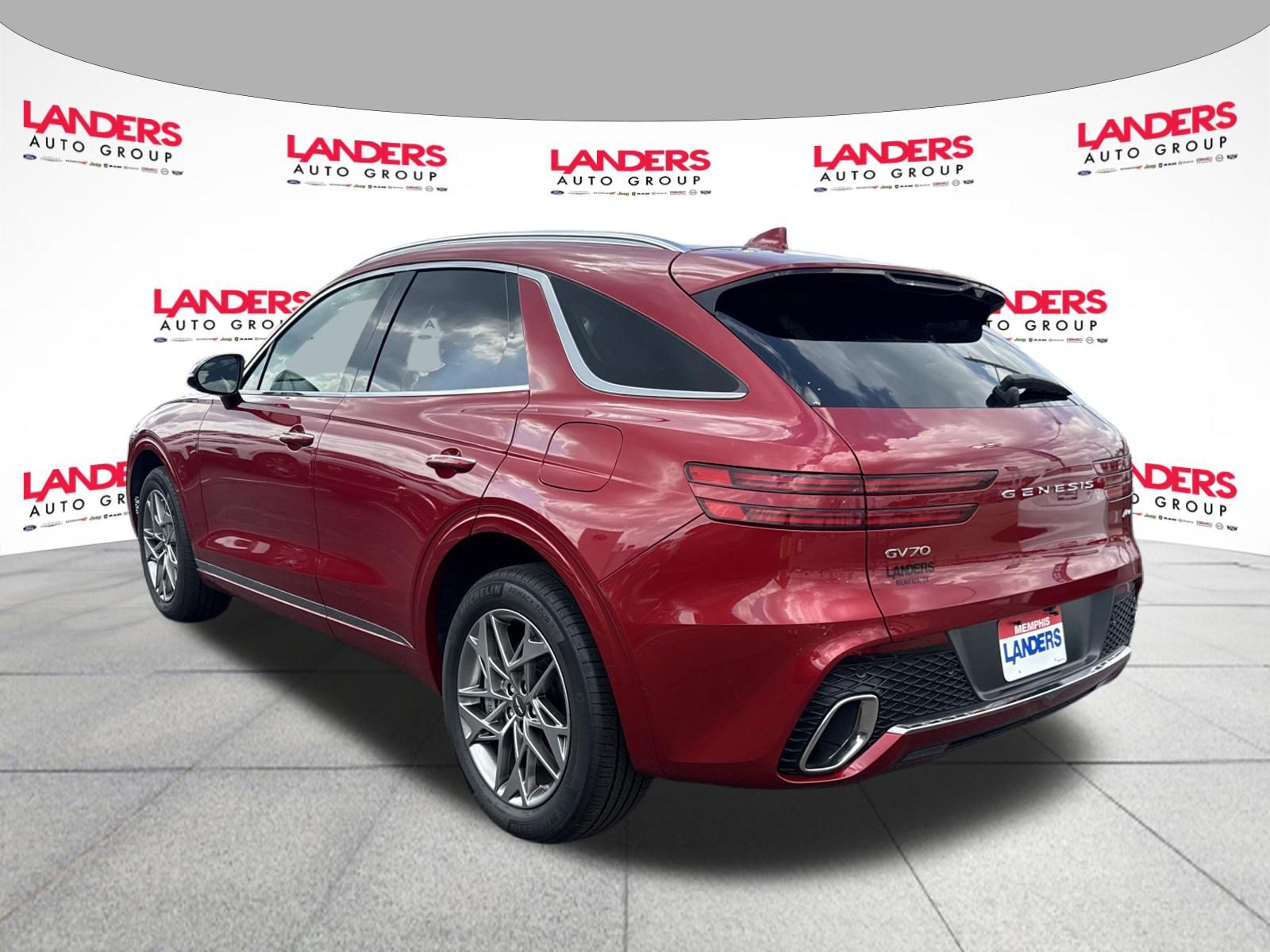 Used 2025 Genesis GV70 2.5T AWD/4WD image 5