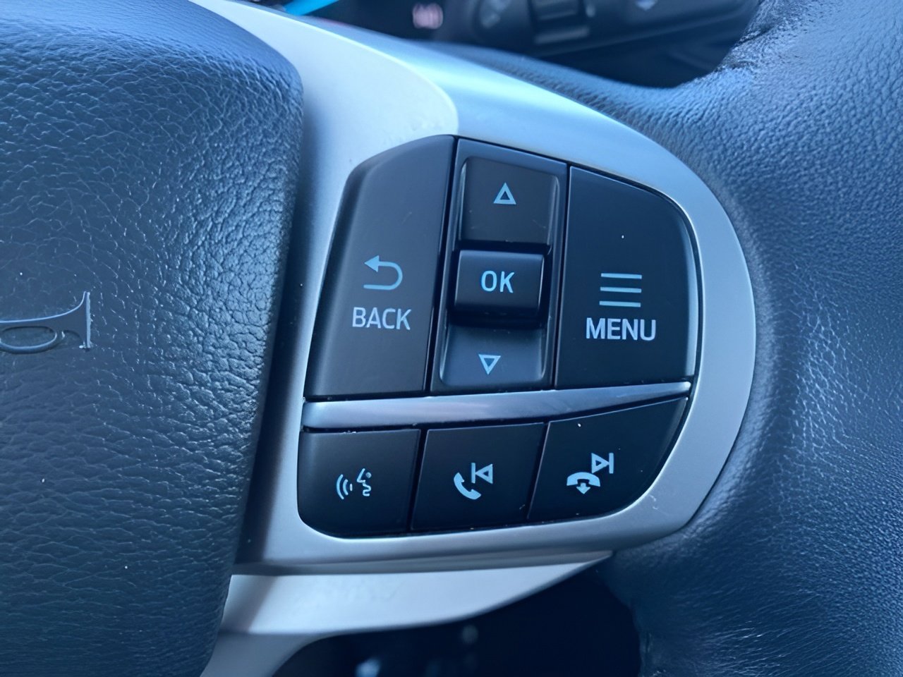 Certified 2023 Ford Explorer XLT w/ Class IV Trailer Tow Package image 17