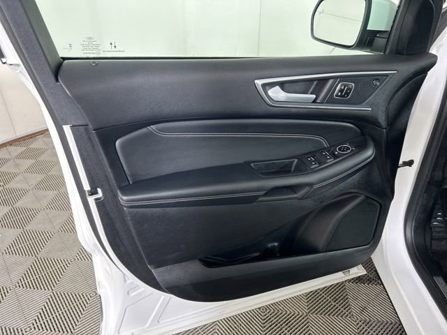 Certified 2024 Ford Edge Titanium image 10