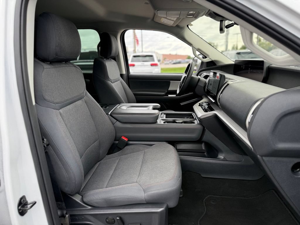 Certified 2025 Ford Expedition Active AWD/4WD image 15