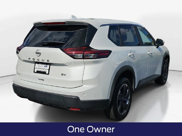 Used 2024 Nissan Rogue SV FWD image 4