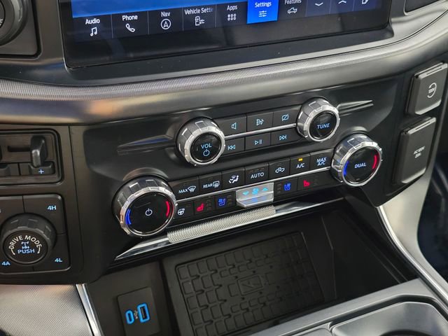 Certified 2024 Ford F150 Platinum w/ FX4 Off-Road Package AWD/4WD image 33
