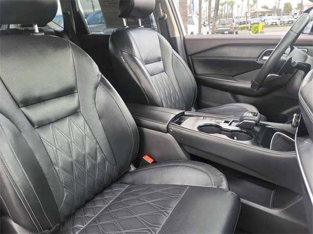 Used 2021 Nissan Rogue Platinum image 24