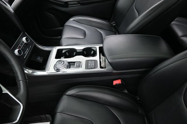 Certified 2022 Ford Edge Titanium AWD/4WD image 28