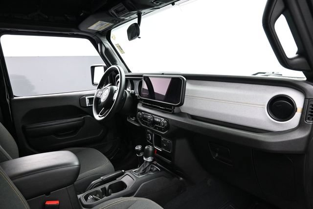 Used 2024 Jeep Wrangler Sport AWD/4WD image 30