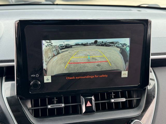 Used 2023 Toyota Corolla Cross XLE w/ Convenience Package image 24