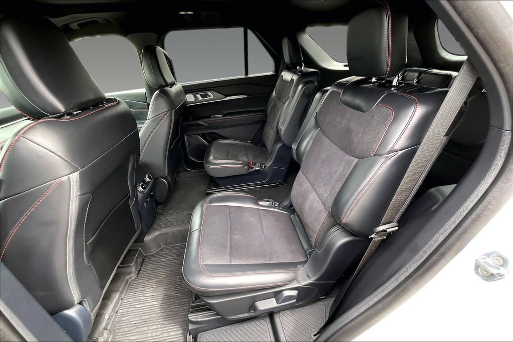 Certified 2025 Ford Explorer ST AWD/4WD image 15