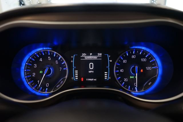 Used 2017 Chrysler Pacifica Touring-L image 20