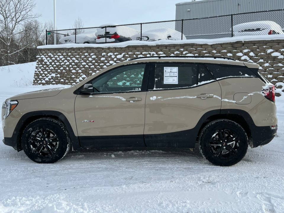 Used 2023 GMC Terrain AT4 image 5