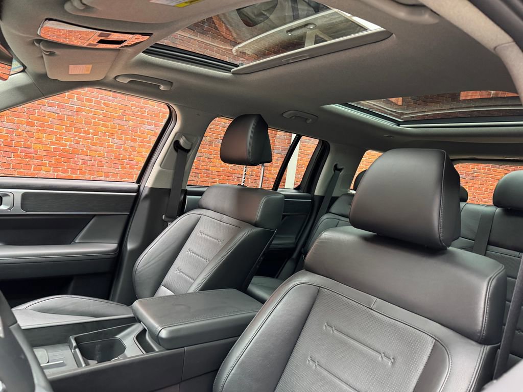 Used 2024 Hyundai Santa Fe Limited image 9