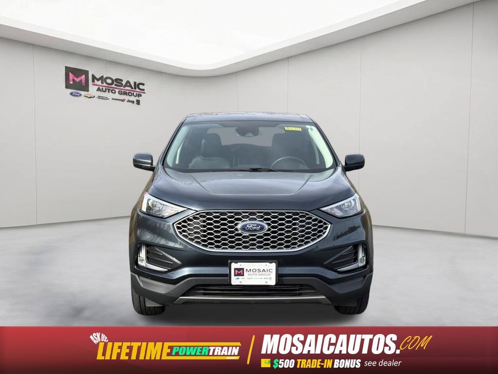 Certified 2024 Ford Edge SEL w/ Convenience Package AWD/4WD image 2