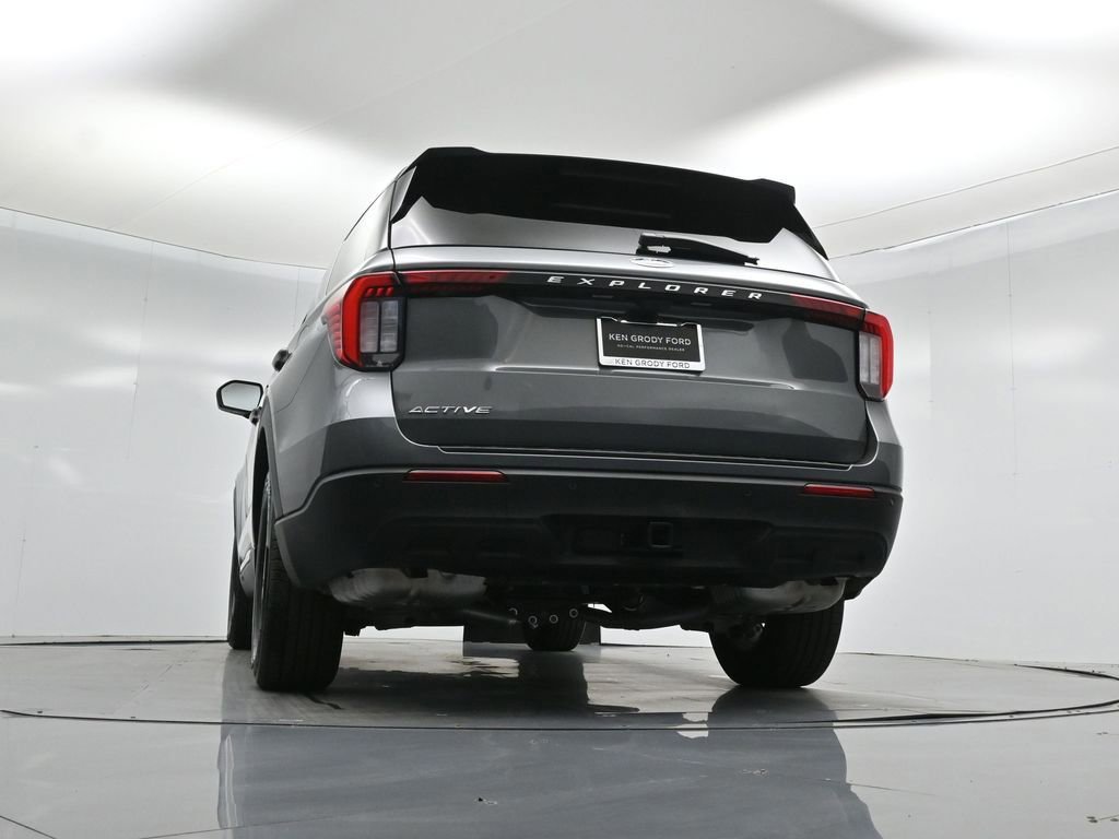 Certified 2025 Ford Explorer Active image 15