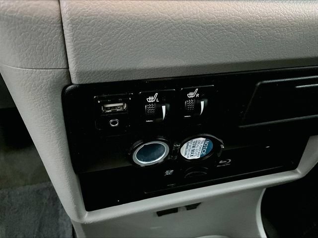 Used 2017 Toyota Sienna XLE Premium AWD/4WD image 32
