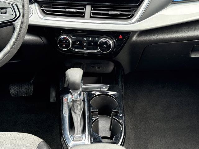 Used 2025 Chevrolet Trax LT FWD image 12
