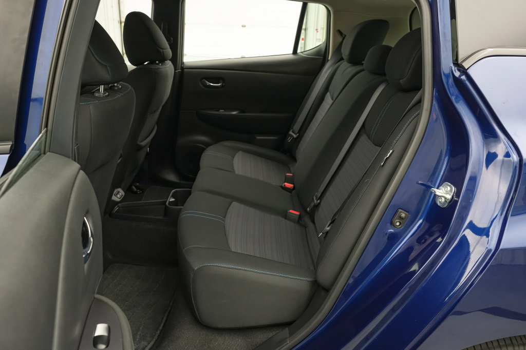 Used 2025 Nissan Leaf S FWD image 18