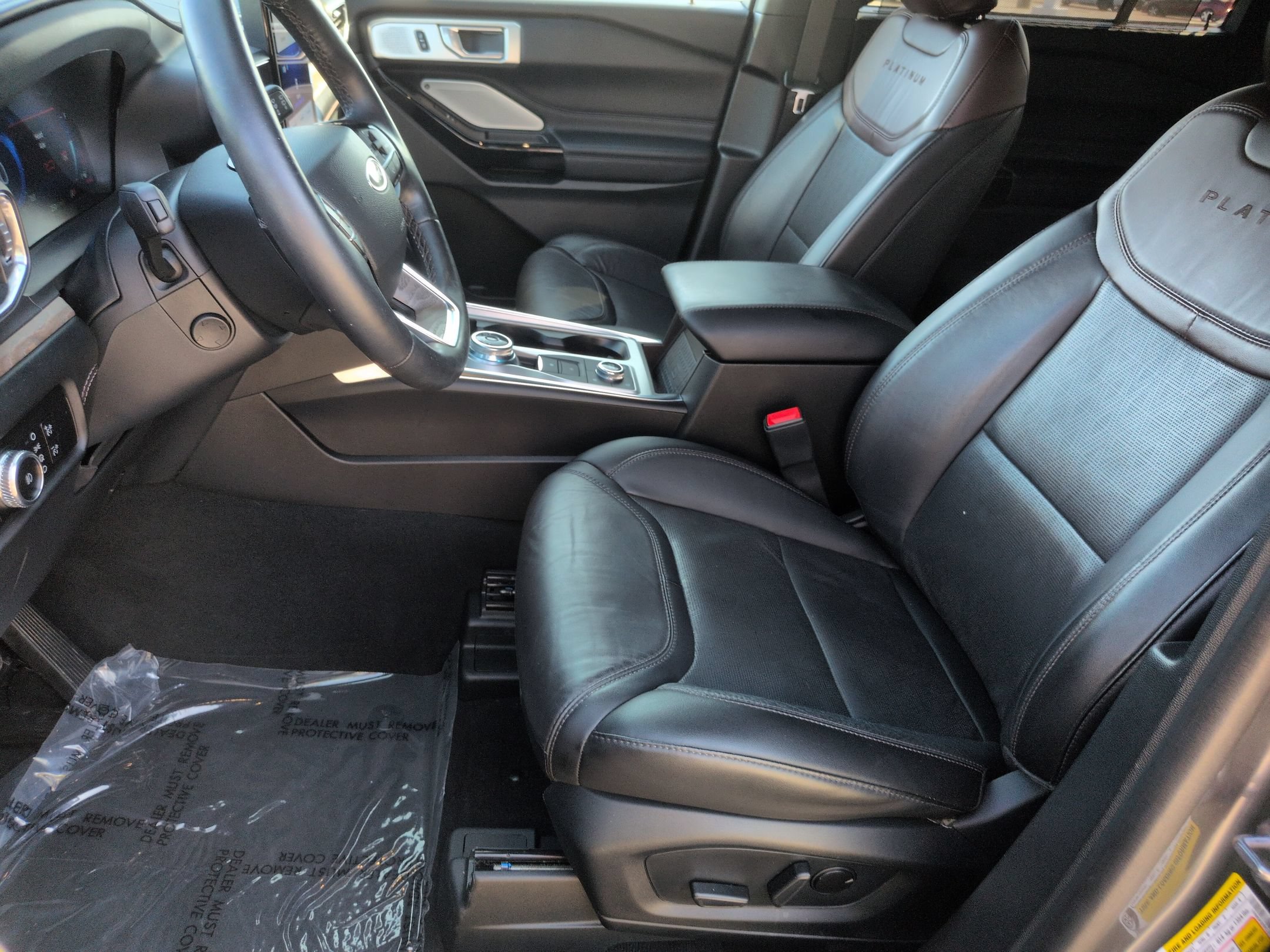 Certified 2023 Ford Explorer Platinum w/ Technology Package AWD/4WD image 16