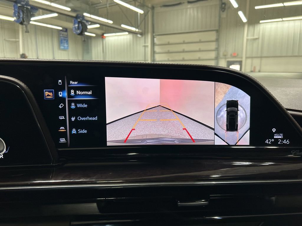 Used 2021 Cadillac Escalade Sport Platinum w/ LPO, ONYX Package image 24