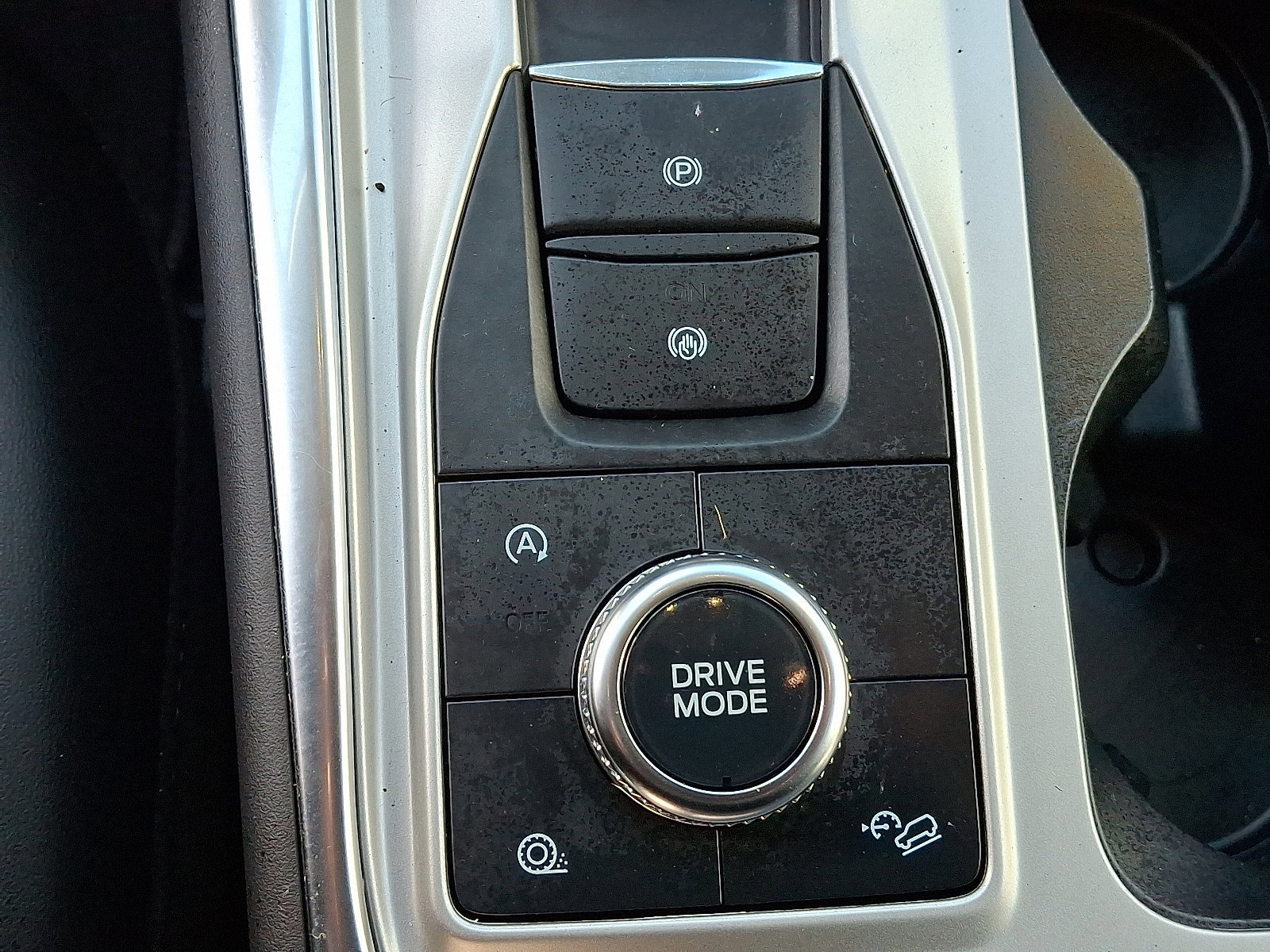 Certified 2023 Ford Explorer XLT w/ Equipment Group 202A image 25