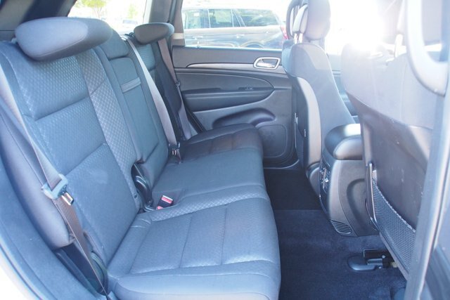 Used 2021 Jeep Grand Cherokee Laredo RWD image 13