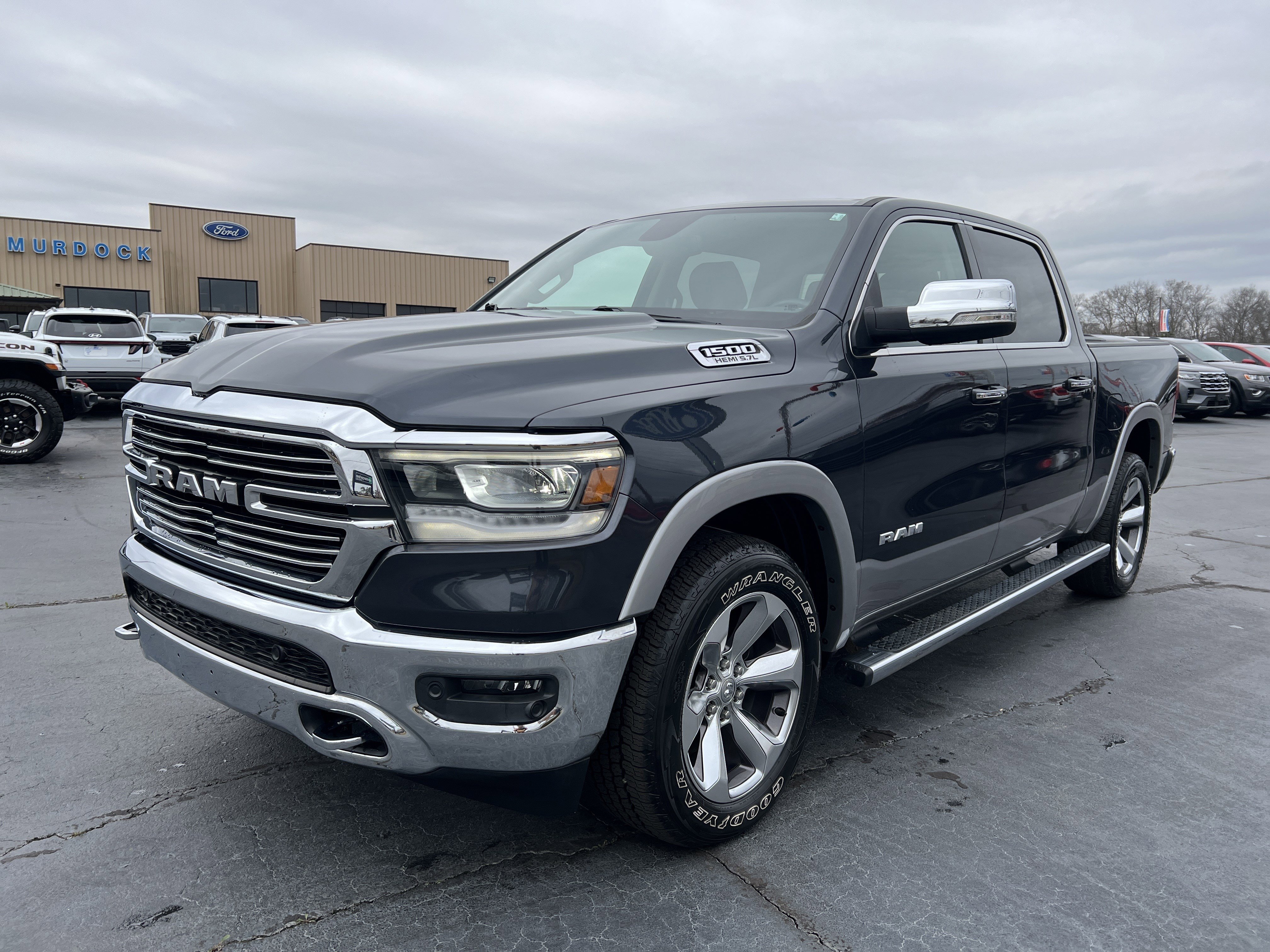 Used 2019 RAM 1500 Laramie video 2