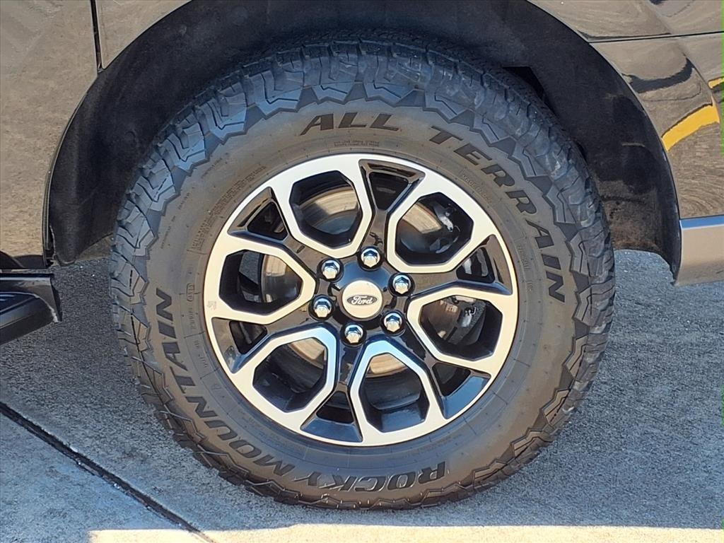 Certified 2024 Ford Expedition Max XLT image 32