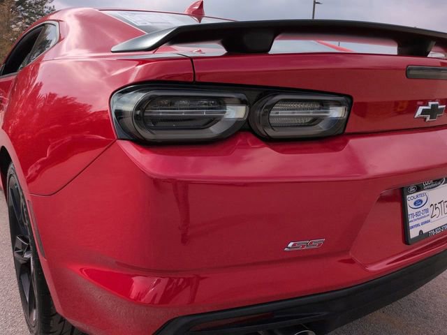 Used 2019 Chevrolet Camaro SS w/ Black Appearance Package image 13