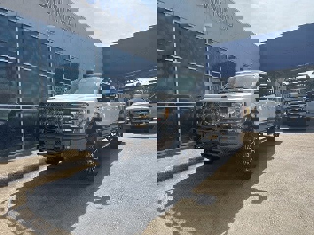 Certified 2017 Ford F250 Lariat w/ Lariat Value Package image 2