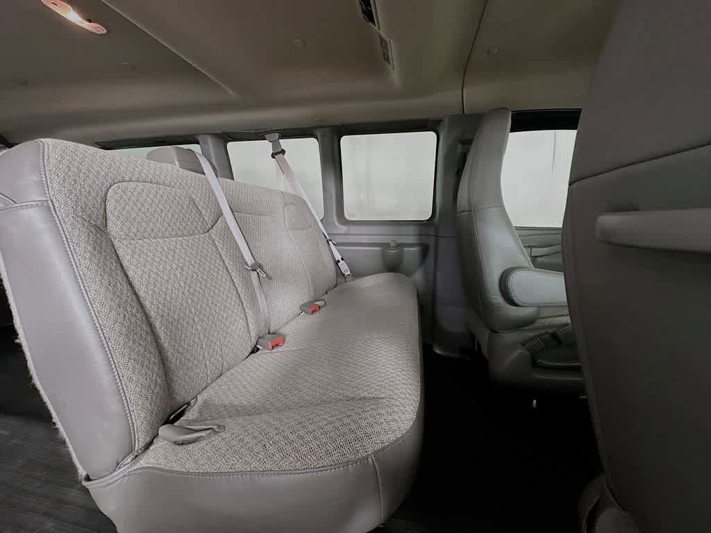 Used 2023 GMC Savana 2500 RWD image 29