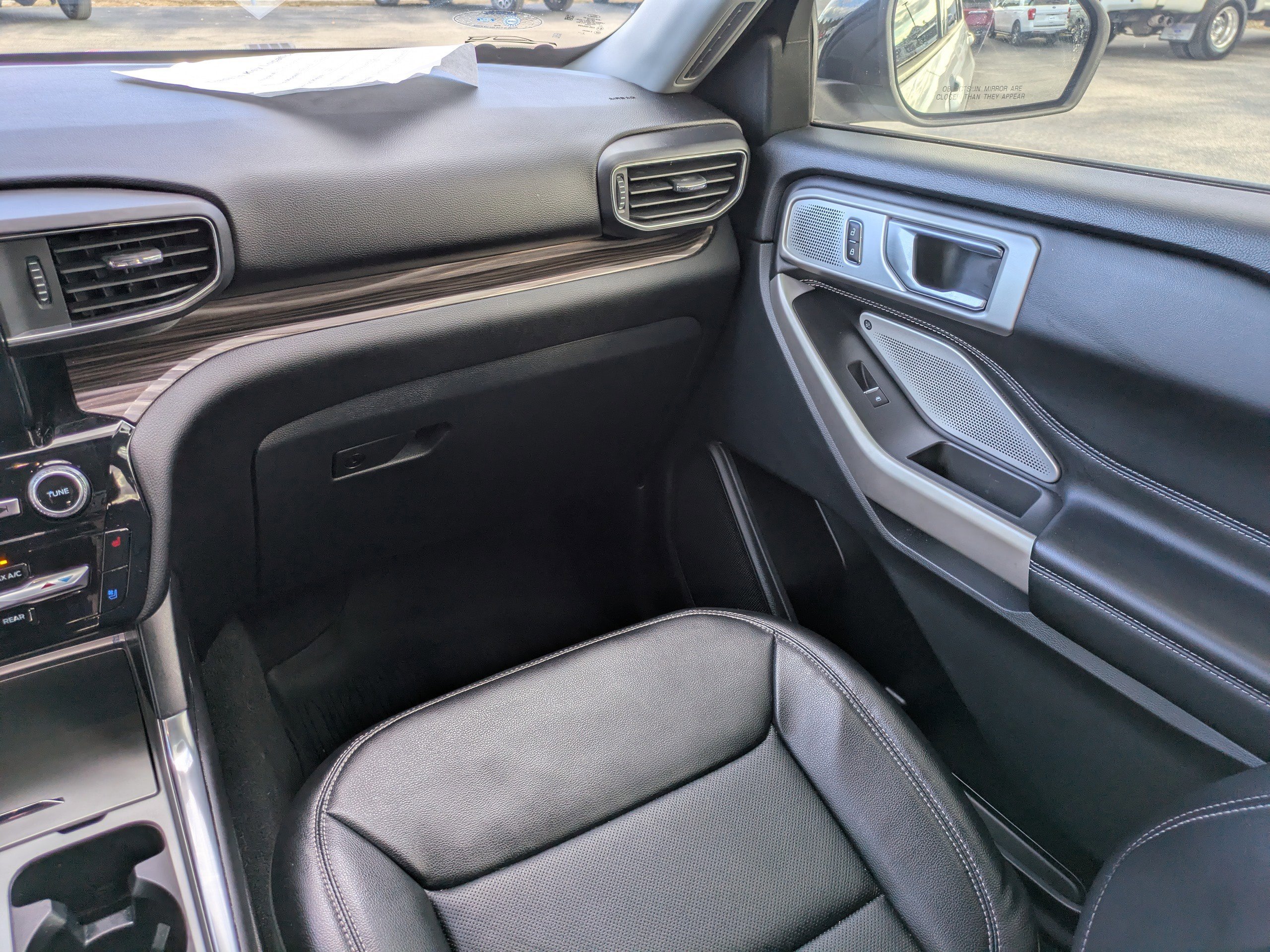 Certified 2022 Ford Explorer Limited w/ Limited Technology Package image 16